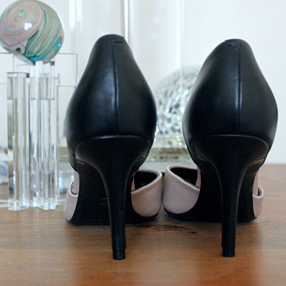 SOLD Chic Calvin Klein "Gloria"',  3"/ 7.6 cm Heels - Picture 5 of 10